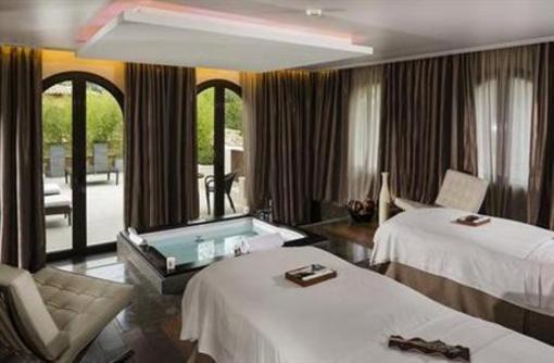 фото отеля Terre Blanche Hotel Spa Golf Resort