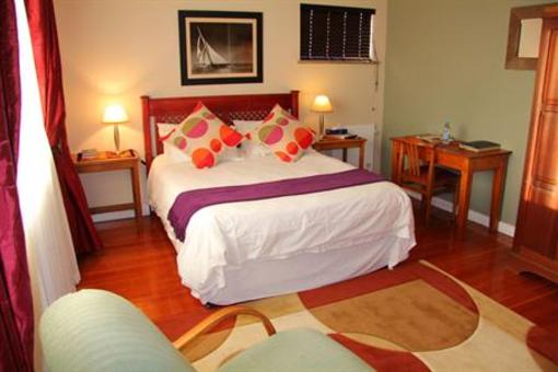фото отеля Harewood Lodge