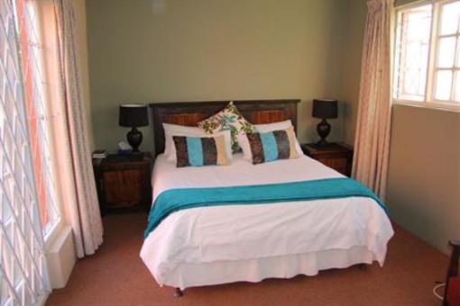 фото отеля Harewood Lodge