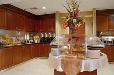 фото отеля Homewood Suites Chester