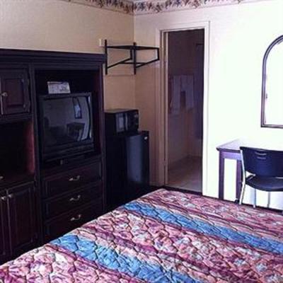 фото отеля Deluxe Inn Carrollton