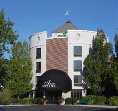 фото отеля Inn on Woodlake