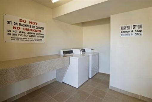 фото отеля Americas Best Value Inn Sun City (California)