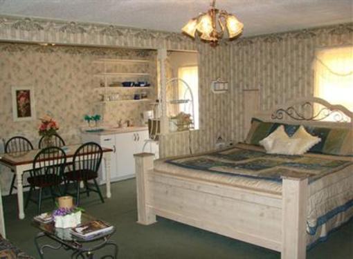 фото отеля Main Street Inn - Angels Among