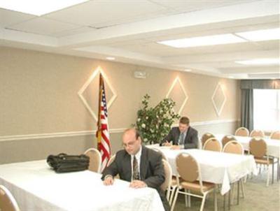фото отеля Hilltop Inn & Suites North Stonington