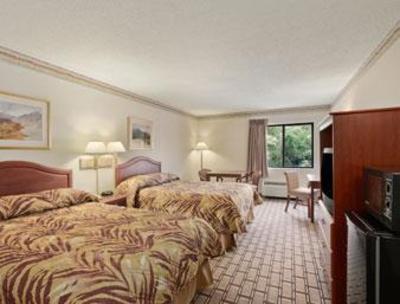 фото отеля Super 8 Motel Marysville Port Huron