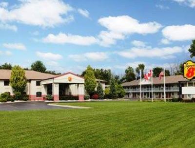 фото отеля Super 8 Motel Marysville Port Huron