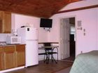 фото отеля Half Moon Motel & Cottages