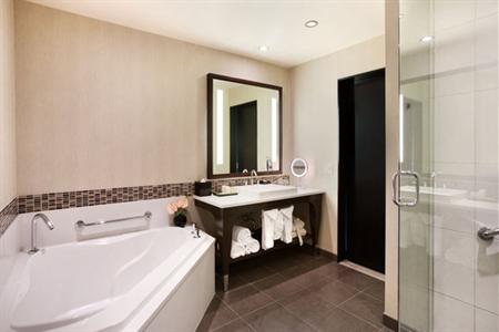 фото отеля theWit, a Doubletree Hotel