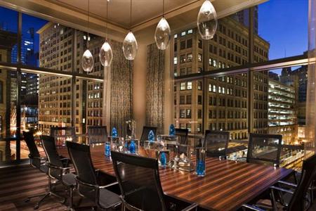 фото отеля theWit, a Doubletree Hotel