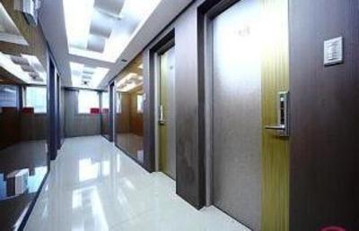 фото отеля Two Be In Tourist Hotel