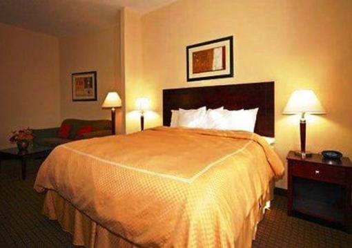 фото отеля Comfort Suites Clayton