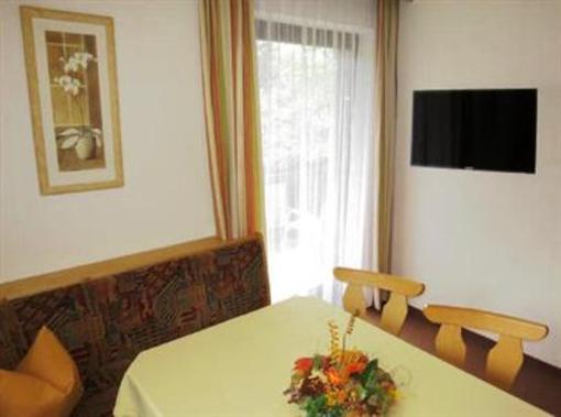 фото отеля Ferienwohnung Zimmer in Oetz Marita Pension Appartements