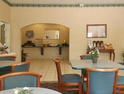 фото отеля Baymont Inn & Suites North Aurora