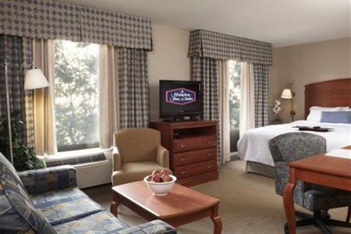 фото отеля Hampton Inn & Suites Providence Smithfield