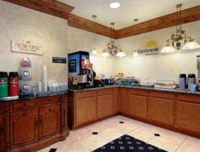 фото отеля Days Inn & Suites Cleburne TX