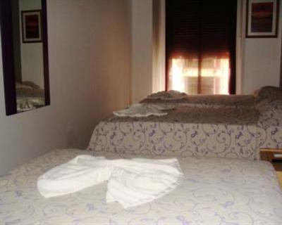 фото отеля Hostal Oliver Madrid