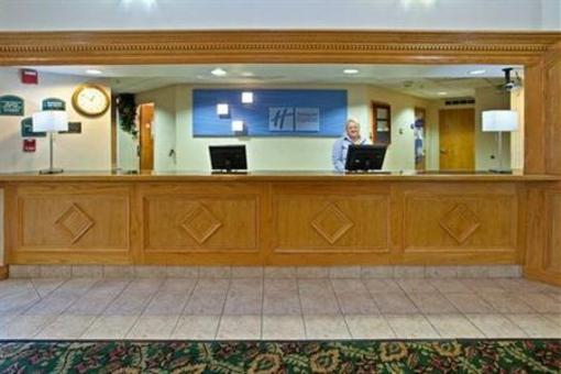 фото отеля Holiday Inn Express Scottsburg
