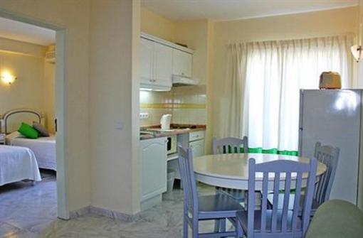 фото отеля Apartamentos Turisticos Jose De Sousa Almancil