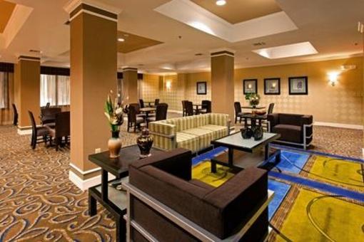 фото отеля Holiday Inn Express Hotel & Suites Andalusia