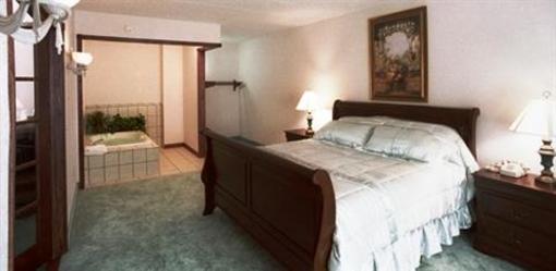фото отеля Gladstone Inn & Suites