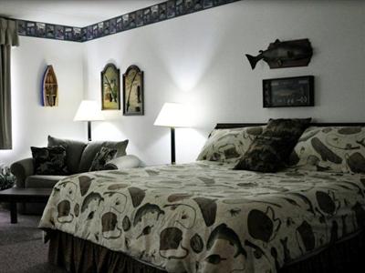 фото отеля Gladstone Inn & Suites
