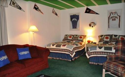 фото отеля Gladstone Inn & Suites