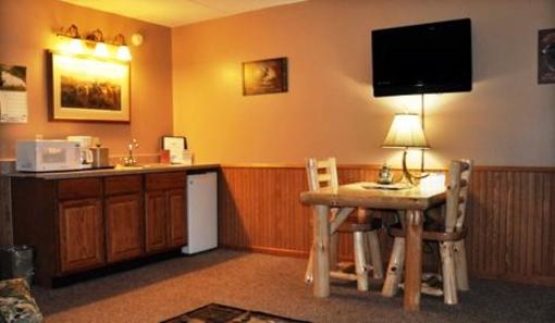 фото отеля Gladstone Inn & Suites