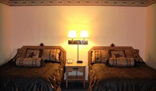 фото отеля Gladstone Inn & Suites