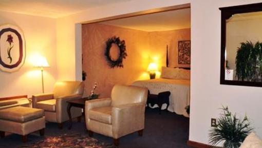 фото отеля Gladstone Inn & Suites