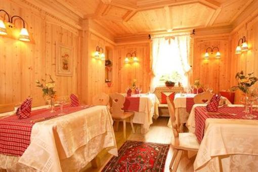 фото отеля Hotel Corona Selva Di Val Gardena