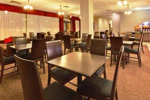фото отеля Holiday Inn Express Los Angeles-LAX Airport