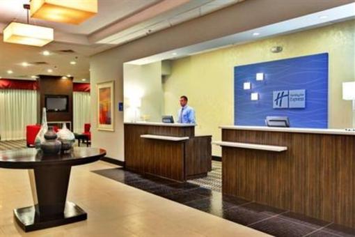 фото отеля Holiday Inn Express Los Angeles-LAX Airport