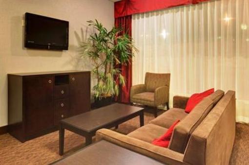 фото отеля Holiday Inn Express Los Angeles-LAX Airport