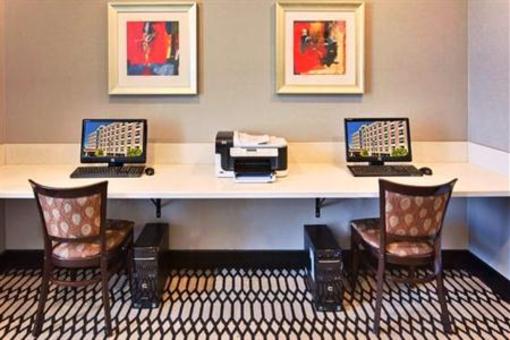 фото отеля Holiday Inn Express Los Angeles-LAX Airport
