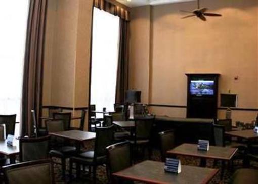 фото отеля Hampton Inn & Suites Orlando - John Young Pkwy S Park