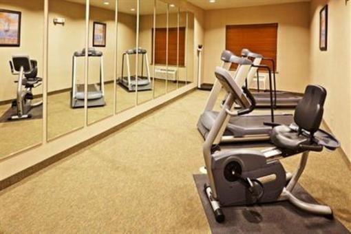 фото отеля Holiday Inn Express Hotel & Suites Oklahoma City-Bethany