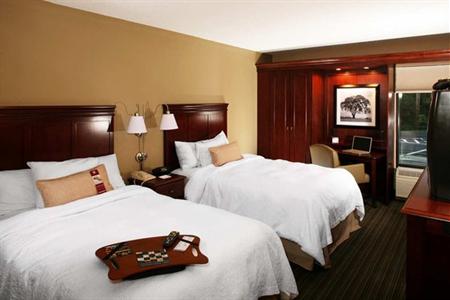 фото отеля Hampton Inn Long Island/Islandia