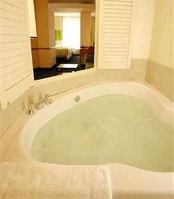 фото отеля Fairfield Inn & Suites Melbourne
