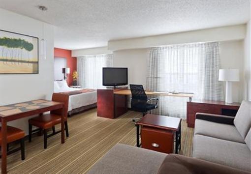 фото отеля Residence Inn Youngstown Poland