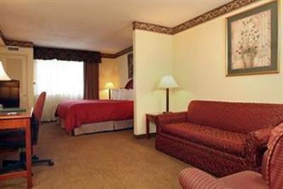 фото отеля Country Inn & Suites Asheville I-240-Tunnel Rd
