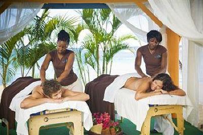 фото отеля Bay Gardens Beach Resort