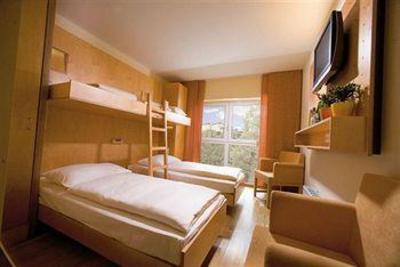 фото отеля JUFA Hostel Salzburg