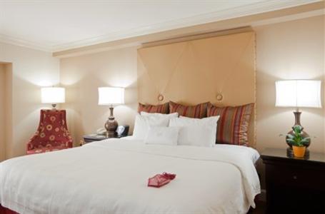 фото отеля Crowne Plaza Hotel Astor-New Orleans