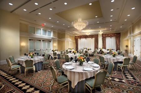 фото отеля Crowne Plaza Hotel Astor-New Orleans