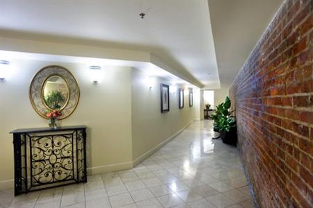 фото отеля Crowne Plaza Hotel Astor-New Orleans