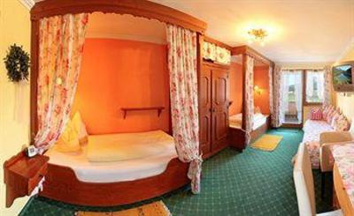 фото отеля Hotel Sonnleitn St. Johann in Tirol