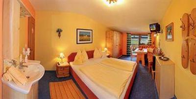 фото отеля Hotel Sonnleitn St. Johann in Tirol