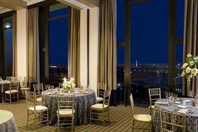 фото отеля Sheraton Pentagon City Hotel