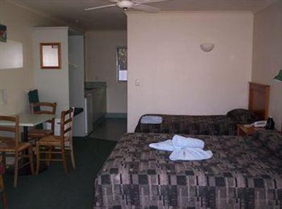 фото отеля Colonial Lodge Motel